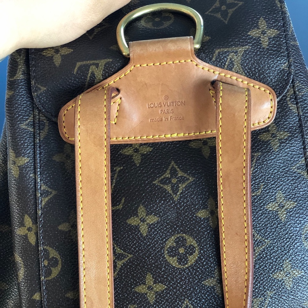 Louis Vuitton Montsouris MM - Picture 3 of 8